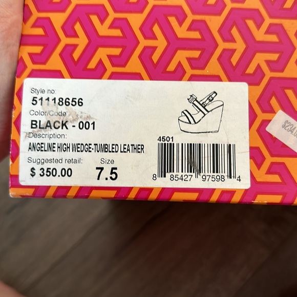 Black platform sandal- like brand new - Picture 5 of 5